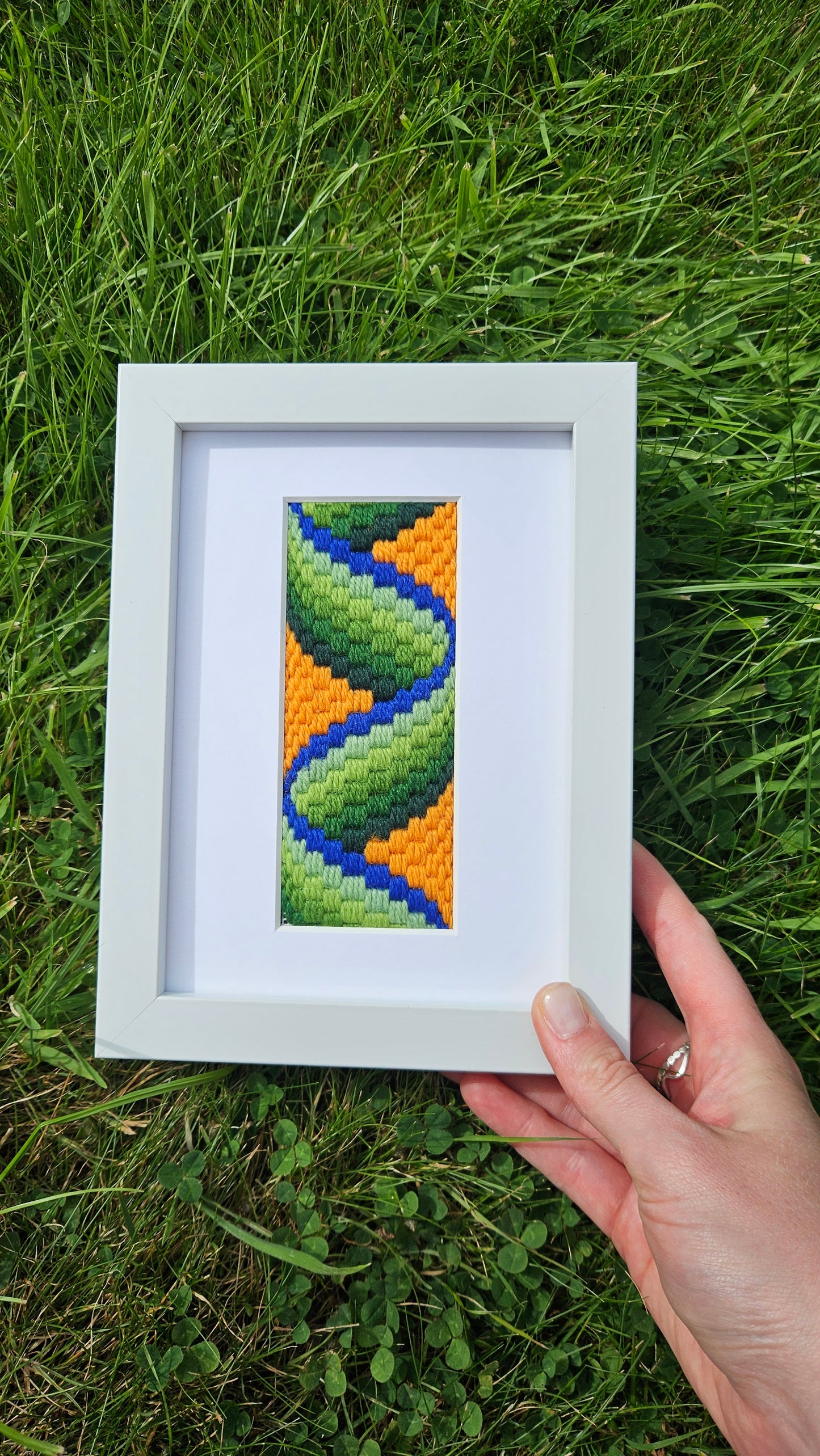 Colourflo Bargello Twist Needlepoint Kit | Tapestry | DIY frame craft | mindful | hand sewing | Stitch-a-long | Textiles | canvas embroidery