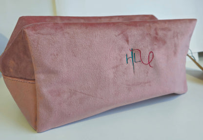 XL Velvet Pouch with Trio of Hearts Embroidery | Sustainable Makeup or Travel Pouch | Luxurious dusty pink | Recycled polyester