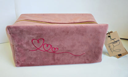 XL Velvet Pouch with Trio of Hearts Embroidery | Sustainable Makeup or Travel Pouch | Luxurious dusty pink | Recycled polyester