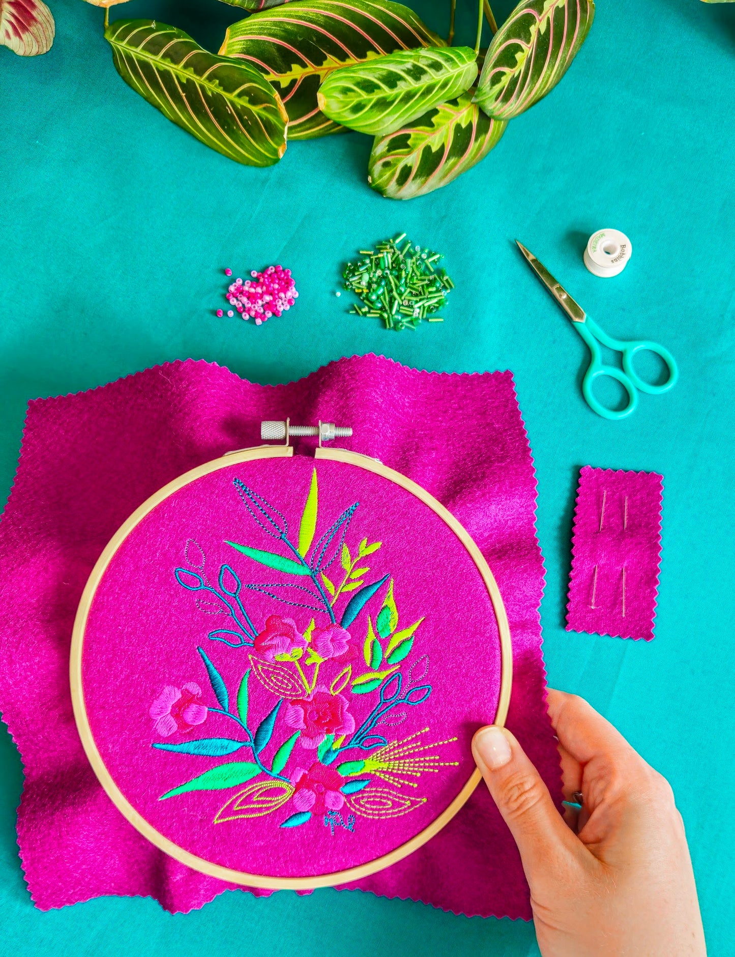 Botanical Bead Embroidery Kit – Vibrant Floral Embroidery with Beads
