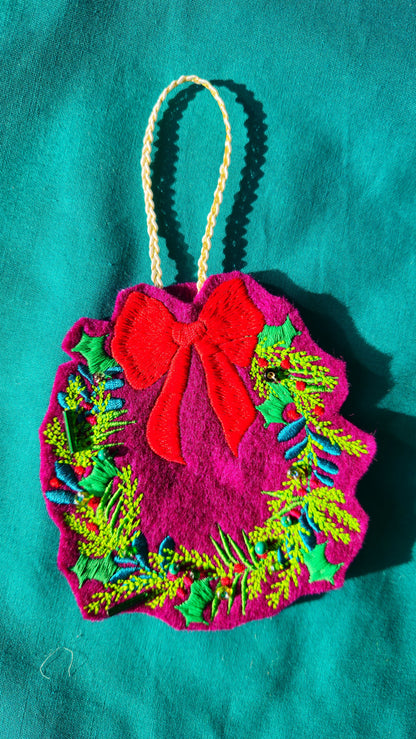 Embroidered Christmas Wreath Decoration – Handmade Ornament with Red Bow and beading detail