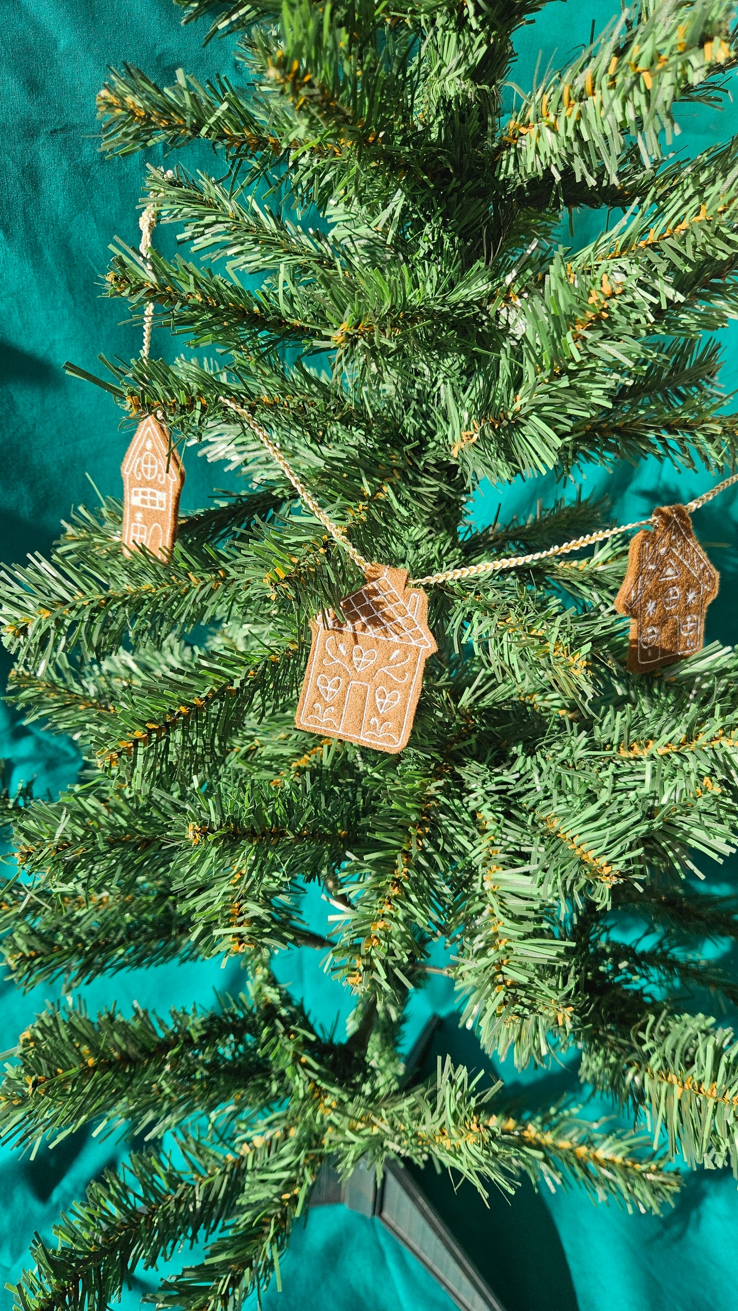 Embroidered Gingerbread House Garland – Digitally Handmade Christmas Decoration