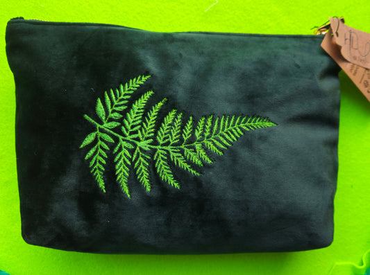 Luxurious Velvet Pouch with Fern Embroidery – Sustainable Gift or Travel Accessory in dark green